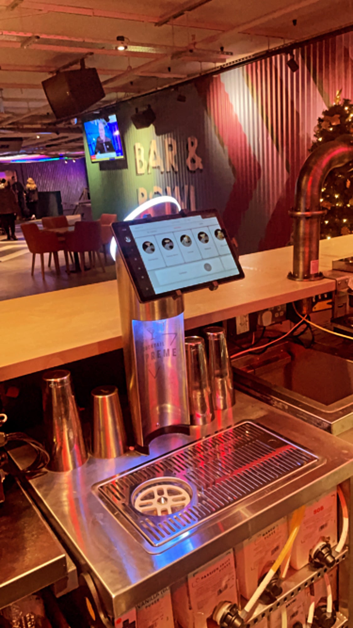 Best Automated Cocktail Machine in London, UK β Cocktail Supreme